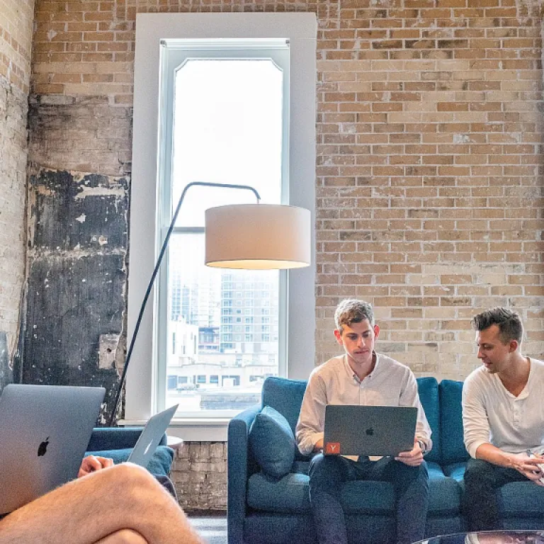 Zone-business fr : comment adapter la responsabilité sociétale aux réalités des entreprises de taille moyenne et des grandes entreprises